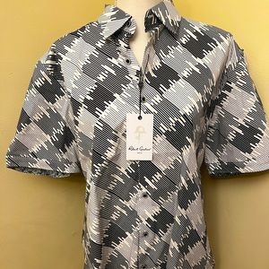 Men’s size XL print button down short sleeve shirt. 98% cotton/2% spandex